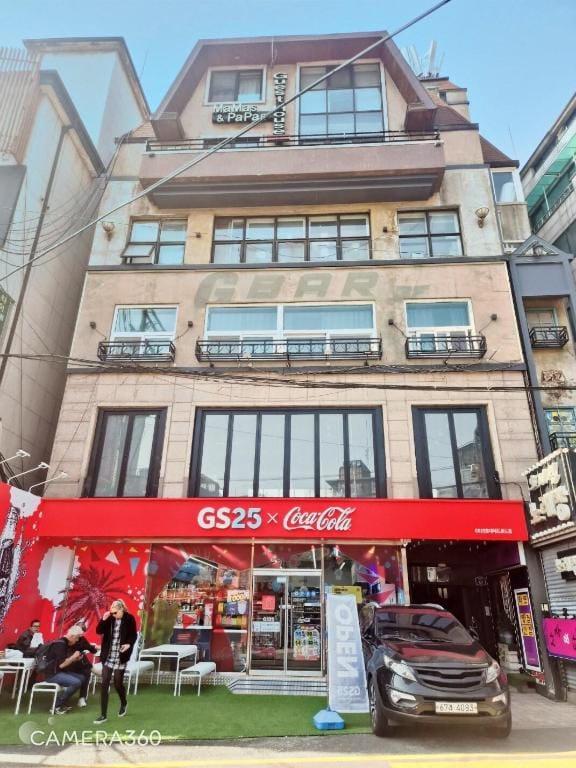 #7- Hongdae Street-[For women only] Hotel in Seoul
