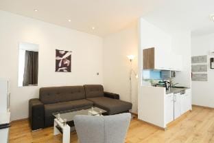Apartment No 13 Vienna near Schönbrunn/Westbahnhof Vacation rental in Vienna
