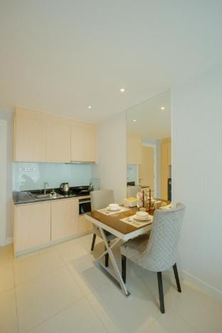 Grande Caribbean Condo Pattaya  A112 : Pool Access Apartment in Pattaya City
