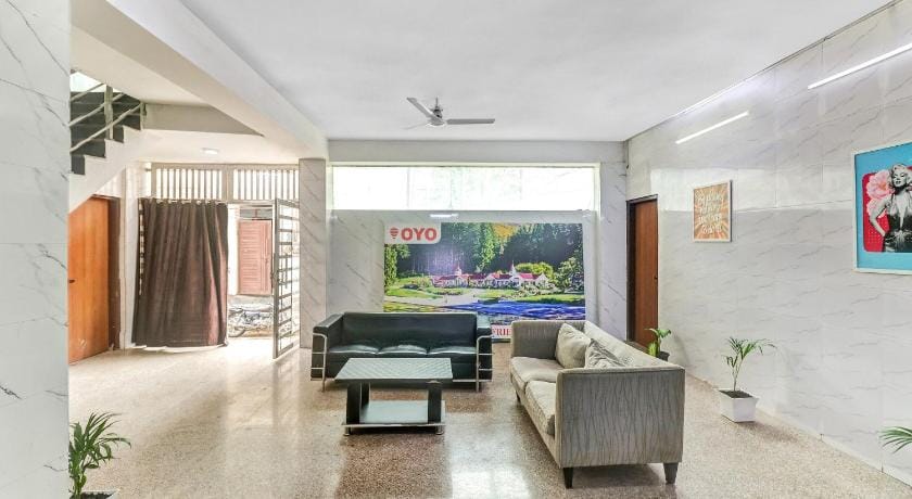 OYO 83030 Delight House Hotel in Delhi