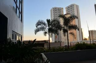 Modern Split-Level Makati Loft with Park Views Apartment in Pasay