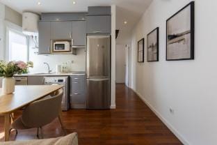 M (MAL72)Acogedor Apartamento de 1 Dormitorio – M Apartment in Madrid