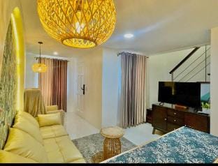 M&B Tropical 3-Bedroom Townhouse at PonteFino  Vacation rental in Batangas