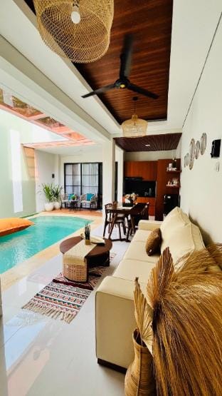 Ndalem Nakula Villa 2 Bedroom Vacation rental in Special Region of Yogyakarta