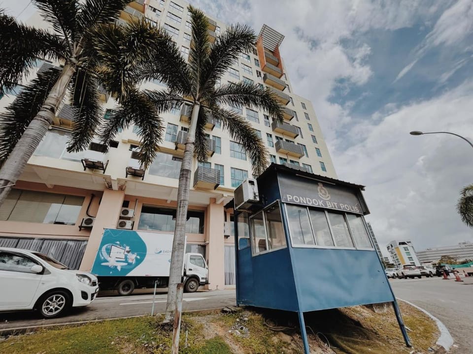MUJJ Residence Near Imago and KKIA Vacation rental in Kota Kinabalu