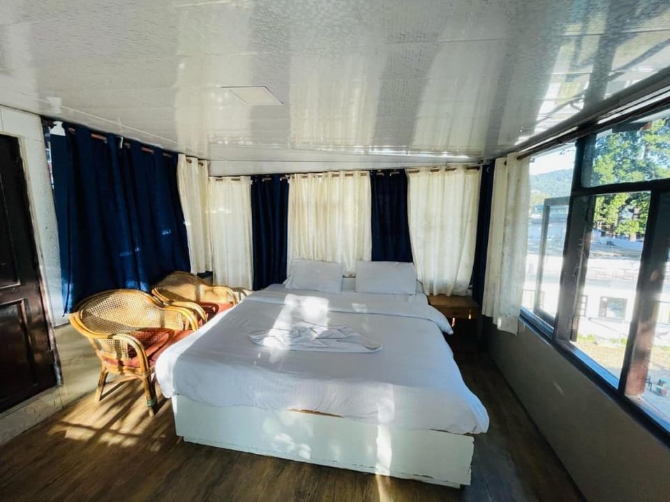 Goroomgo Kgn Guest House Nainital Hotel in Uttarakhand