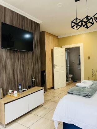 Henry George Guest House Vacation rental in Pretoria