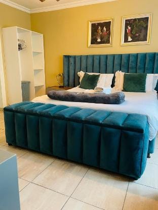 Henry George Guest House PTA Vacation rental in Pretoria