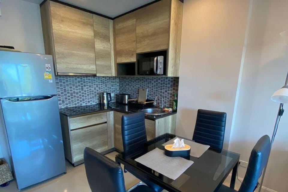 Tropical Pool View Apartment BBL M205, Rawai Beach Apartment in Rawai