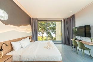 Merbrisa Rayong poolvilla 4BR - Ao khai beachfront Vacation rental in Rayong, Mueang Rayong District, Rayong, Thailand