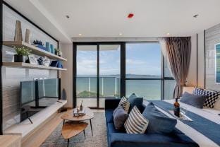 Stunning Sea View On High Floor Vacation rental in Pattaya City