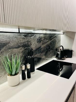 Exotic Apartment–Steps to Tube-Westfield-potabelo Vacation rental in London