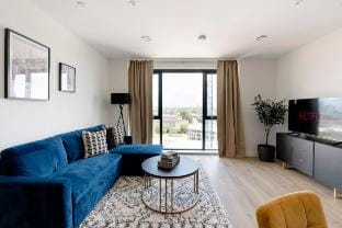 Fabulous Stratford Apt – Near O2 & Canary Wharf Vacation rental in London