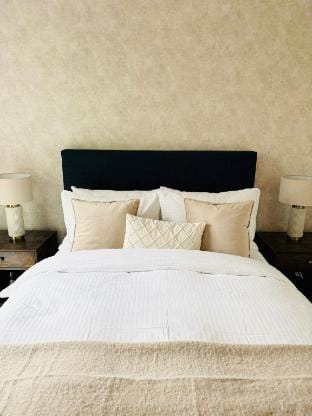 High-Spec Flat With Private Parking &Balcony Views Vacation rental in Maidstone