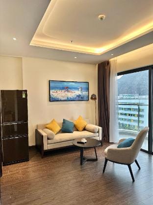Căn hộ 2 ngủ view thành phố Sapphire Hạ Long Apartment in Laos