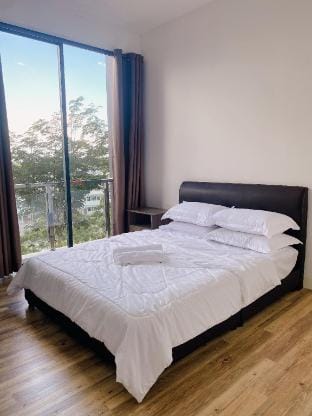 Gala Residence @2R2B 6pax with tv box Apartment in Kuching