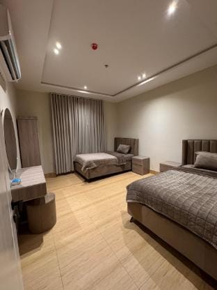 شقة في الخبر تبعد عن الكورنيش و الجسر ٣ دقايق Apartment in Al Khobar