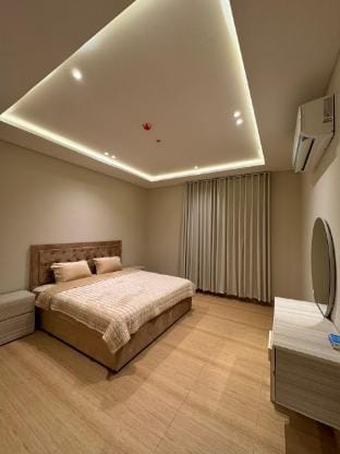 شقة في الخبر تبعد عن الكورنيش و الجسر ٣ دقايق Apartment in Al Khobar
