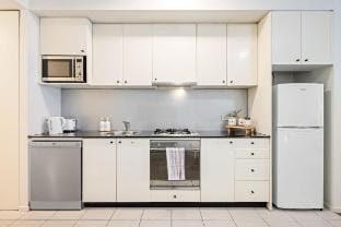 A Comfortable Studio Near Darling Harbour Vacation rental in Sydney