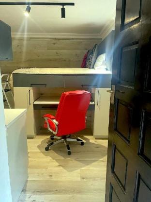 Church Road Sleep Pod Vacation rental in Port Elizabeth