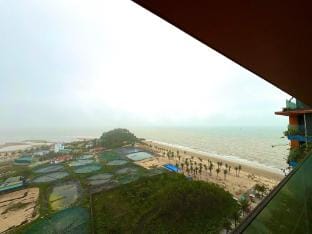 Flamingo Ibiza Hải Tiến full view biển - 1703 Apartment in Laos