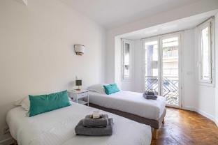 Elegance and Refinement with A/C - Cannes Apartment in Cannes