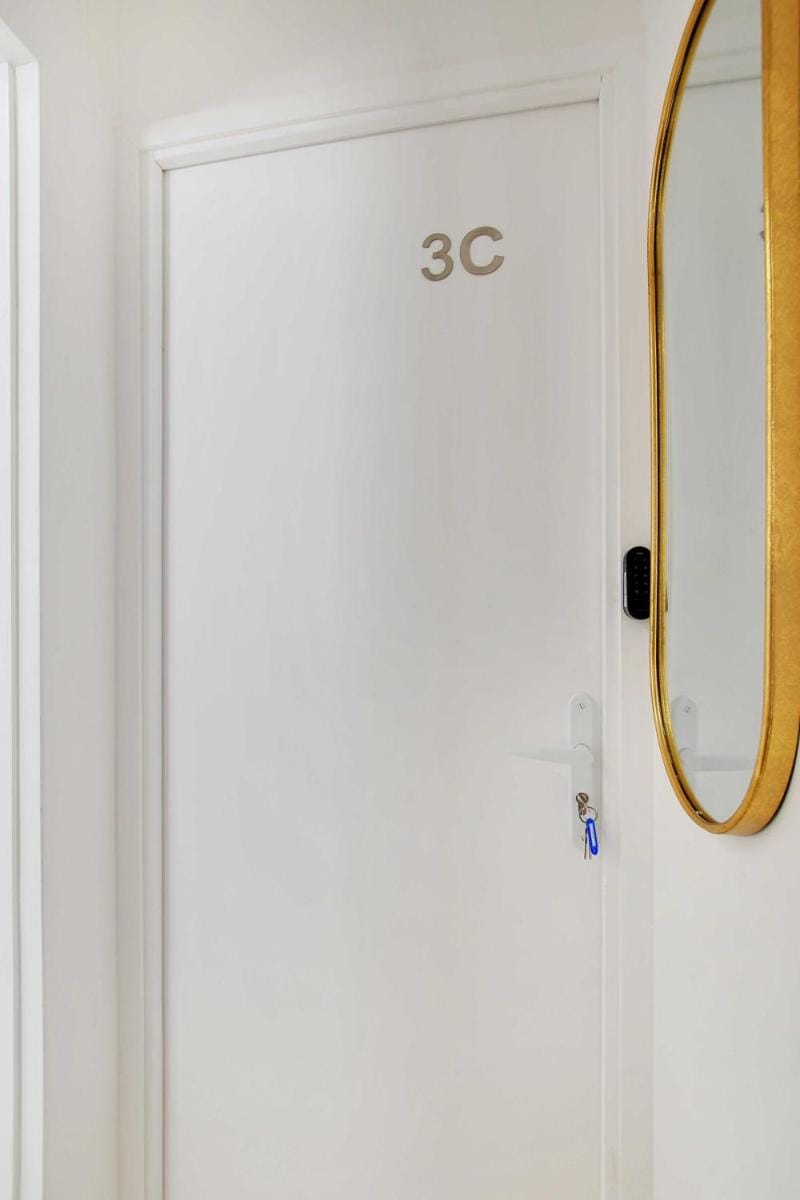 Charming Studio - 2P with AC Near Montmartre Apartment in Paris