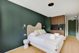 Modern "Green Suites" Residence Apartment in Île-de-France