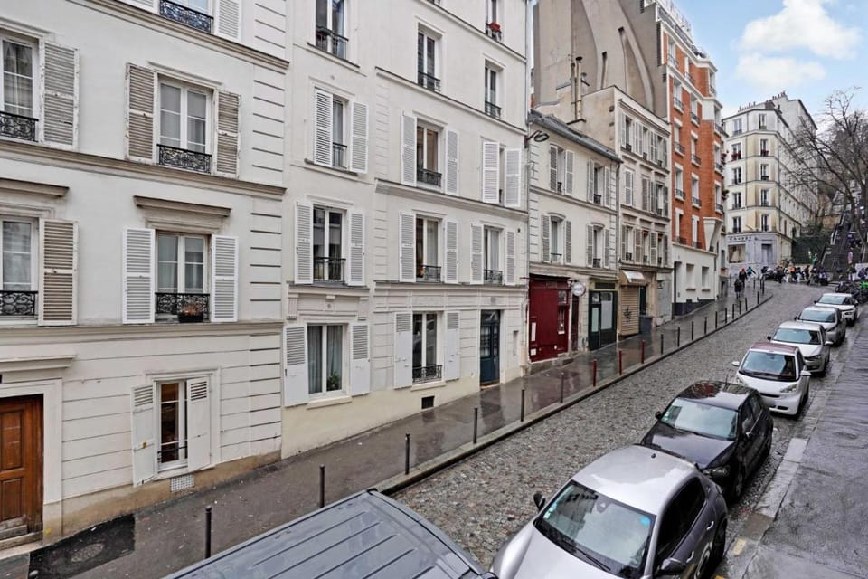 Charming Apartment - 1B/4P - Sacré Coeur Apartment in Paris