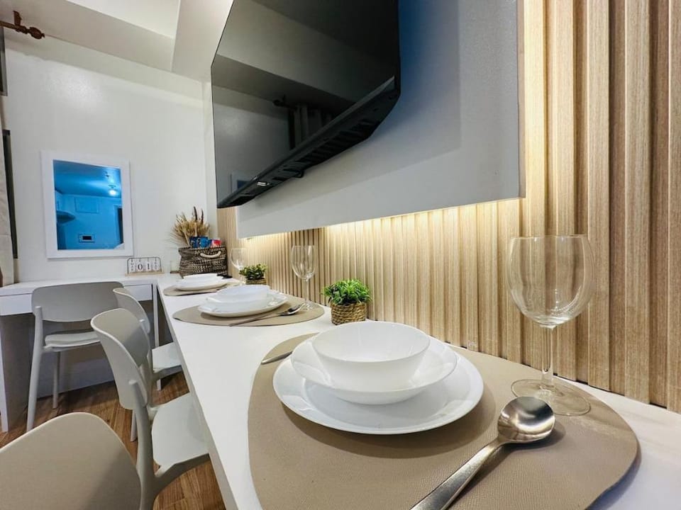Getaway Haven @ Southwoods, Biñan w/ Fast Internet Apartment in Santa Rosa