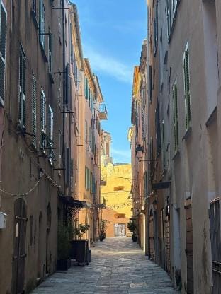 Vittoria Homes / Julia Apartment in Bastia