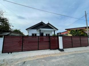 Seberang Takir / Airport Homestays Vacation rental in Terengganu, Malaysia