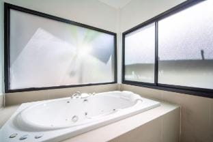 Chalong Beach 3 Bedroom Private Pool Villa Villa in Chalong