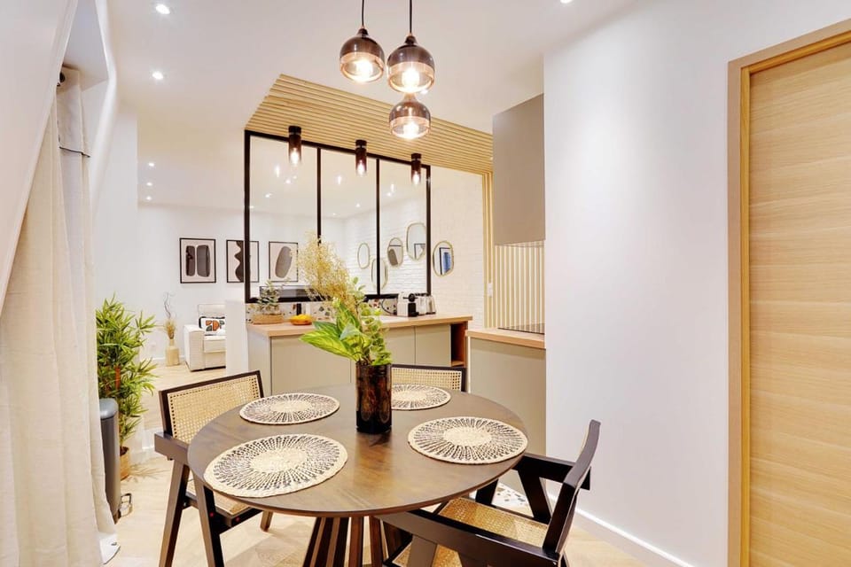 Magnificent Apartment 1BR/4P - Arc de Triomphe Apartment in Paris
