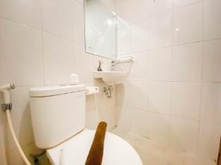 Comfort Living Studio Monroe Tower Apt By Travelio Apartment in West Java