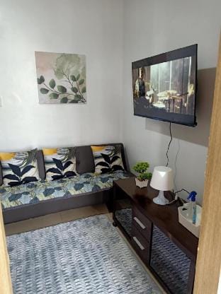 Len's Den 2 - Entire Flat in Mall of Asia Manila Vacation rental in Pasay