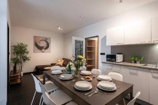Stylish 3-bedroom apartment with balcony Vacation rental in Prague