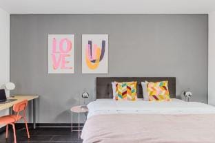 Spacios apartment with 3-bedroom and balcony Vacation rental in Prague