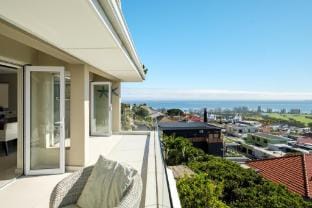 Spacious 3Bed Apt Overlooking Cape Town Panova Apartment in Cape Town