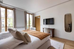 Sublime Apt - 3BD/6P - Arc de Triomphe Apartment in Paris
