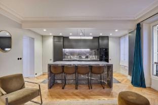 Magnificent apartment - 3BR/ 8P - Europe Apartment in Paris