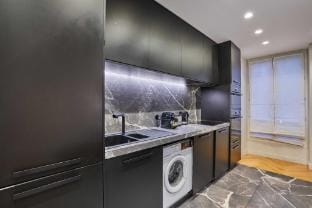 Magnificent apartment - 3BR/ 8P - Europe Apartment in Paris