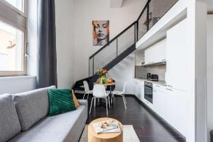 Modern loft-studio near metro Křižíkova Vacation rental in Prague