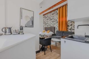 Charming studio - 2 rooms - Courcelles Apartment in Paris