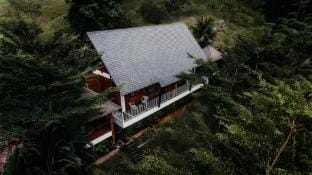 Secluded Woodhouse w/ Hilltop View by iO Home Villa in Selangor, Malaysia