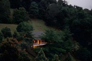 Secluded Woodhouse w/ Hilltop View by iO Home Villa in Selangor, Malaysia