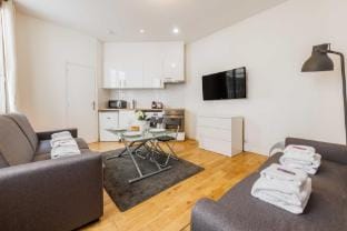 Cozy studio- 3P -Grenelle Apartment in Paris