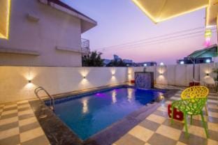 Netflixx Villa  Villa in Lonavla