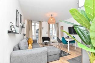 Superb apartment - 6 rooms - Paris center Apartment in Paris
