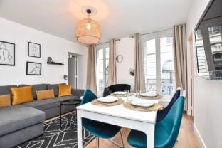 Superb apartment - 6 rooms - Paris center Apartment in Paris